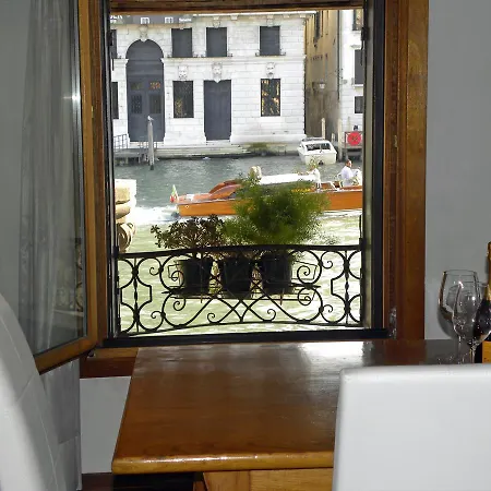 Apartment La Felice Canal Grande Venedig